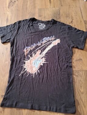 Chaser Black Rock-N-Roll Guitar Graphic Tee Vintage Look Medium NWT